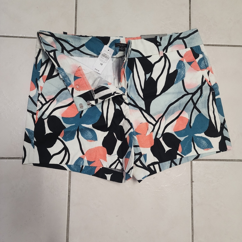 Ann Taylor floral print shorts